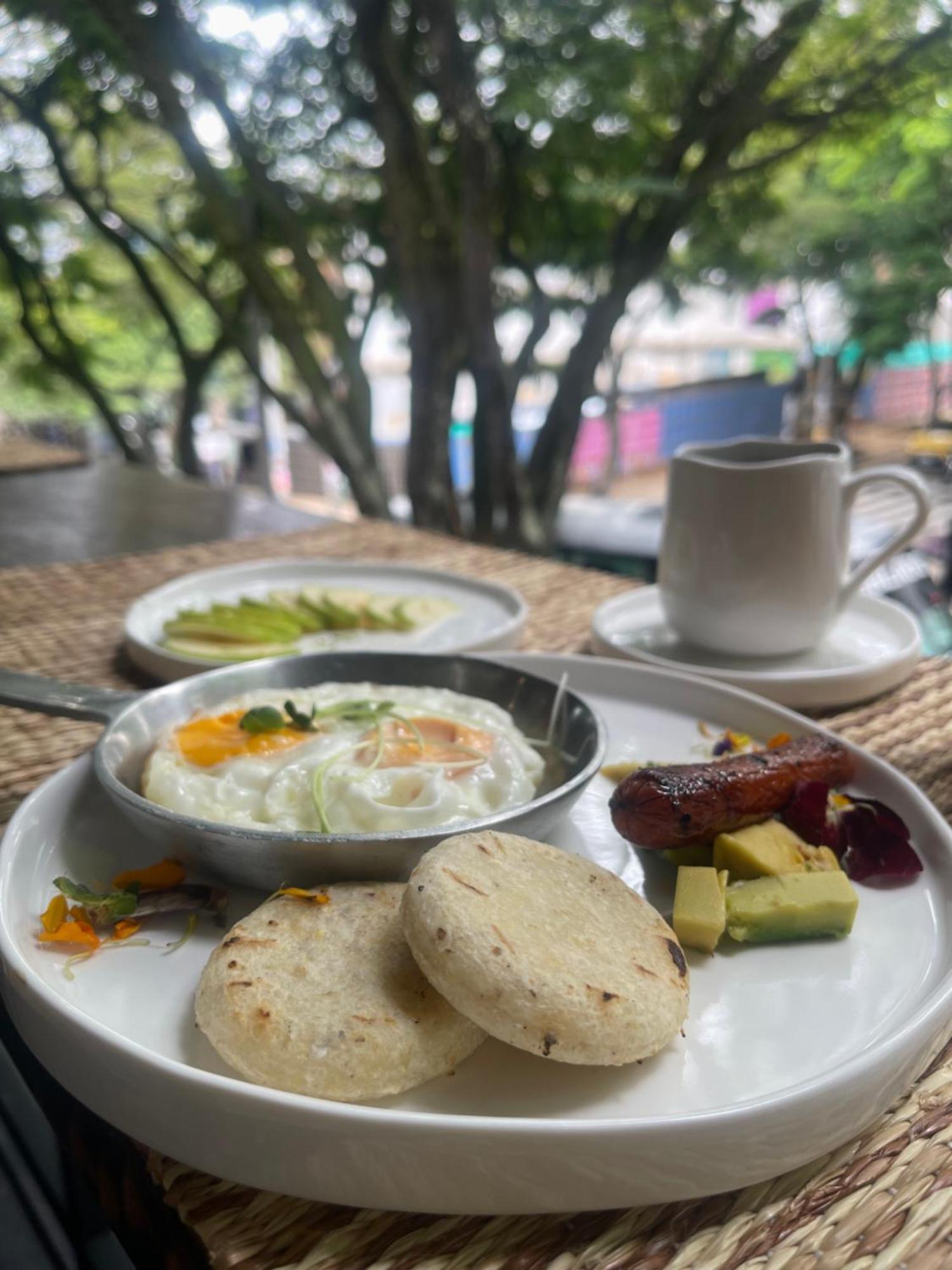 Moet Medellin Hotel Eksteriør billede